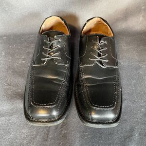 Men’s Black Merona Dress Shoes – Size 10.5 – Classic Square Toe Lace-Up
